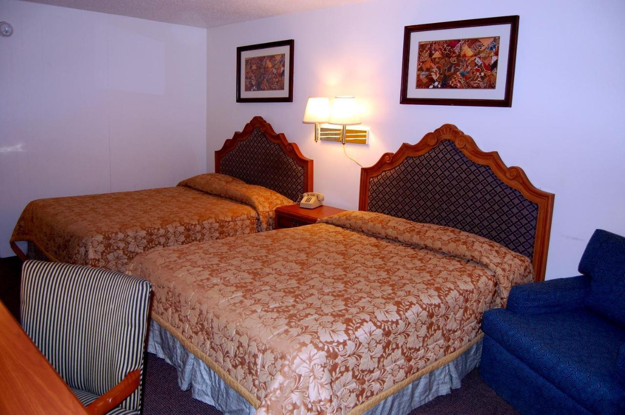 Columbus Inn Room photo
